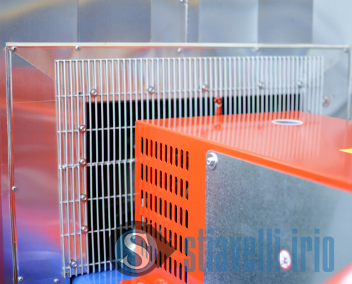 Protection grid for transmission